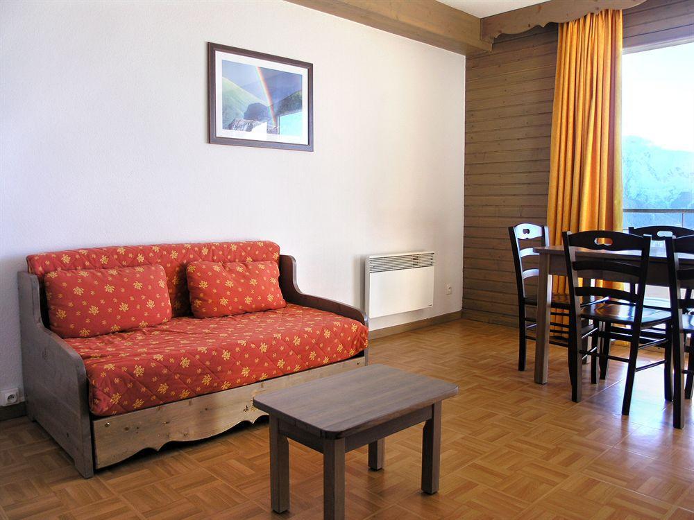 Ecrin Des Neiges Aparthotel Chamrousse Exteriör bild