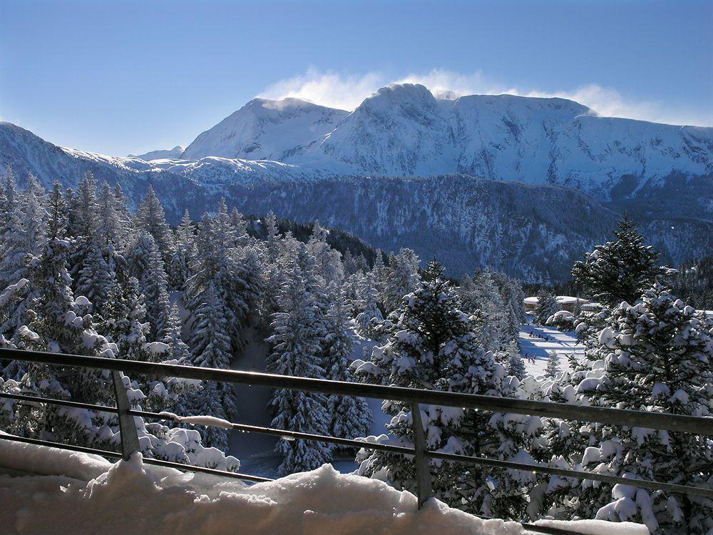 Ecrin Des Neiges Aparthotel Chamrousse Exteriör bild